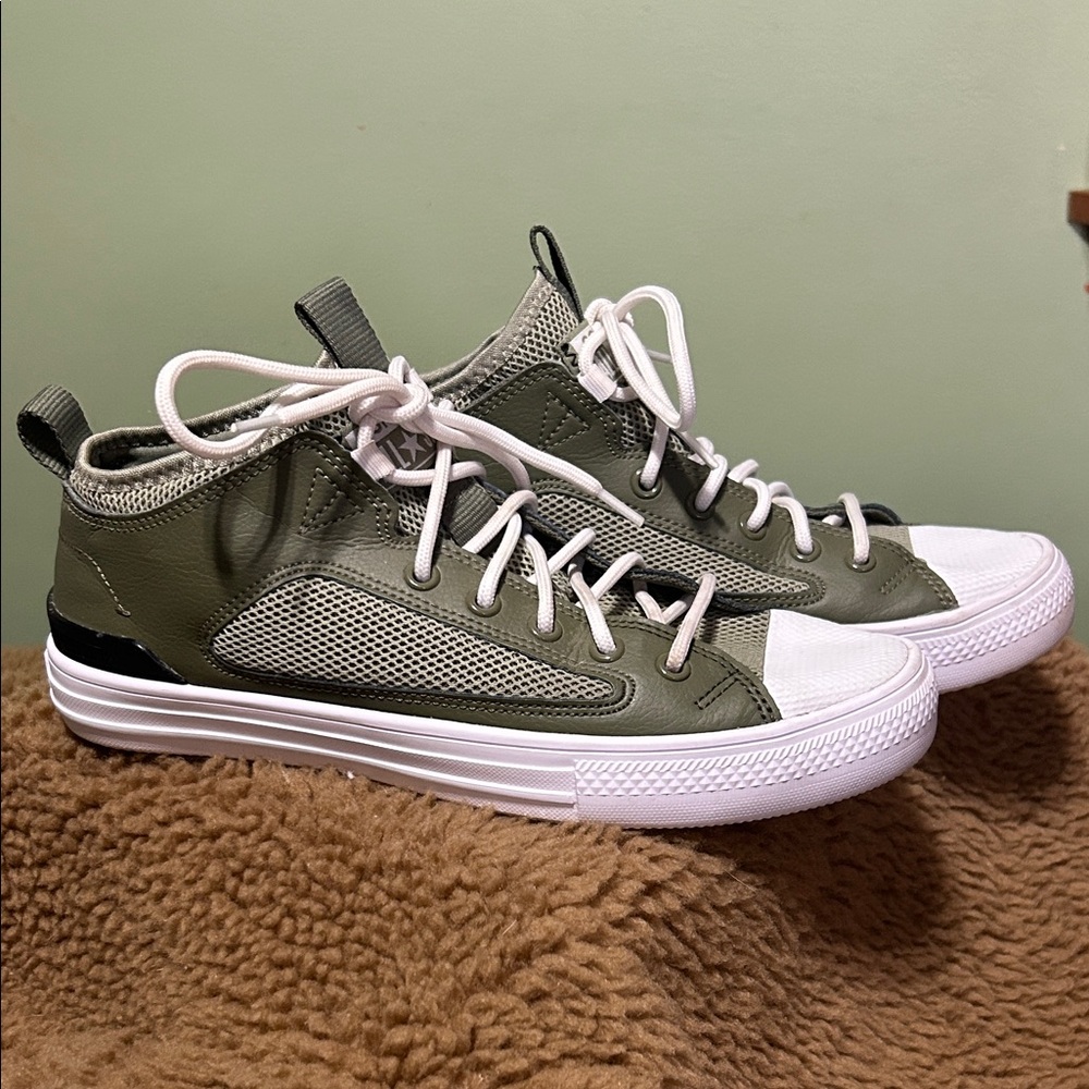 Stylish Olive Green Women's Sneakers